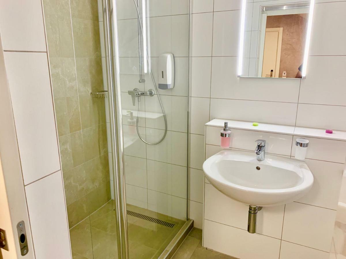 Hotel Adore Romanel-sur-Morges Bagian luar foto